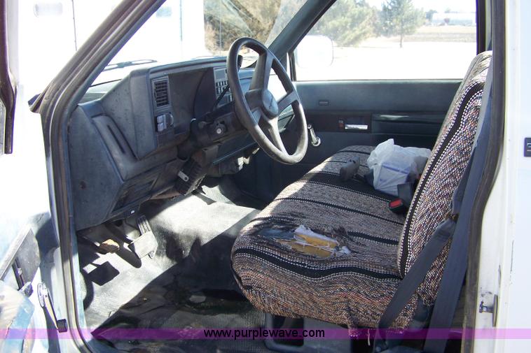 image for item 7288 1991 Chevrolet 2500 pickup truck