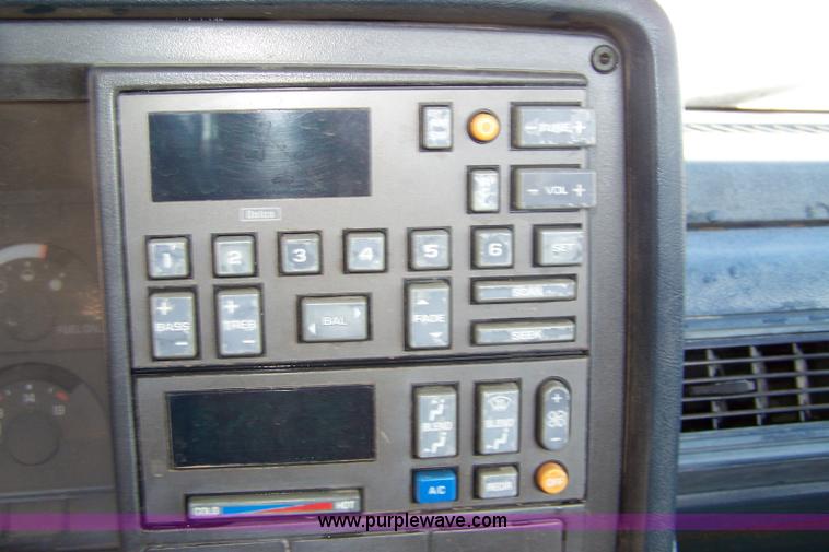 image for item 7288 1991 Chevrolet 2500 pickup truck