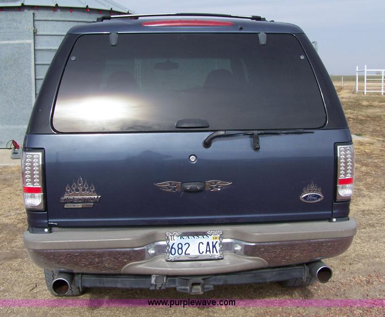 image for item 7491 2001 Ford Eddie Bauer Expedition