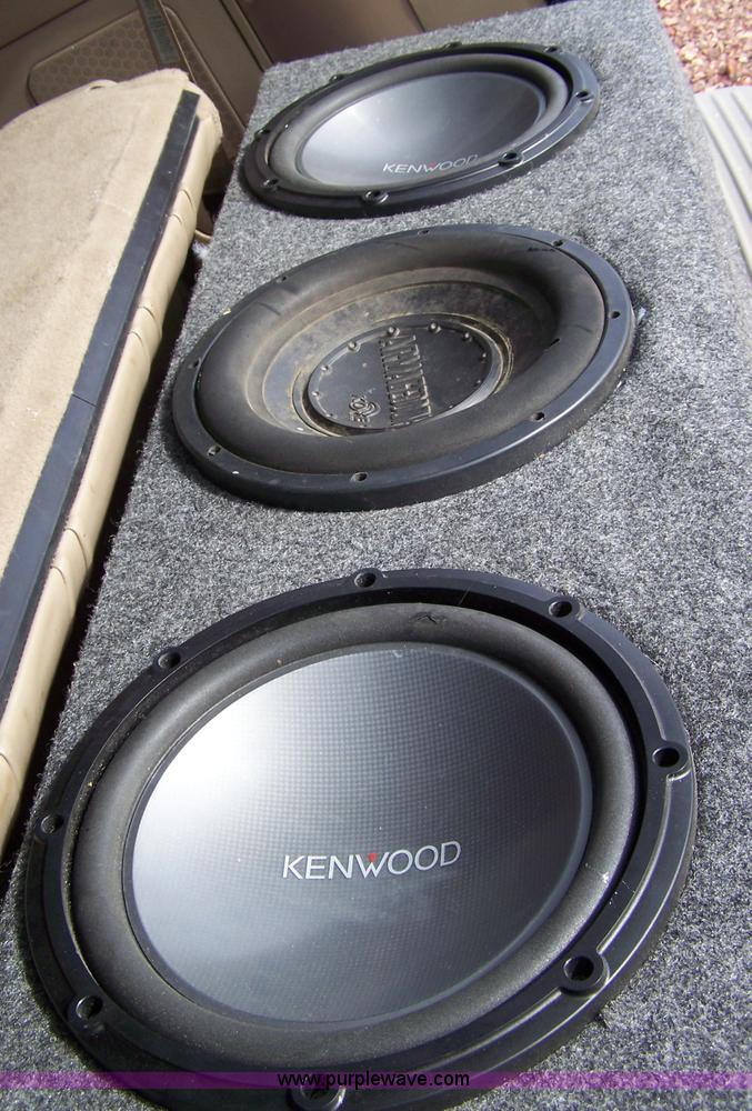 image for item 7491 2001 Ford Eddie Bauer Expedition