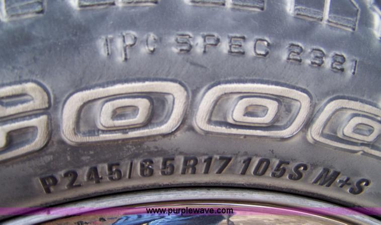 image for item 7491 2001 Ford Eddie Bauer Expedition