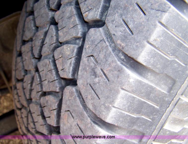 image for item 7491 2001 Ford Eddie Bauer Expedition