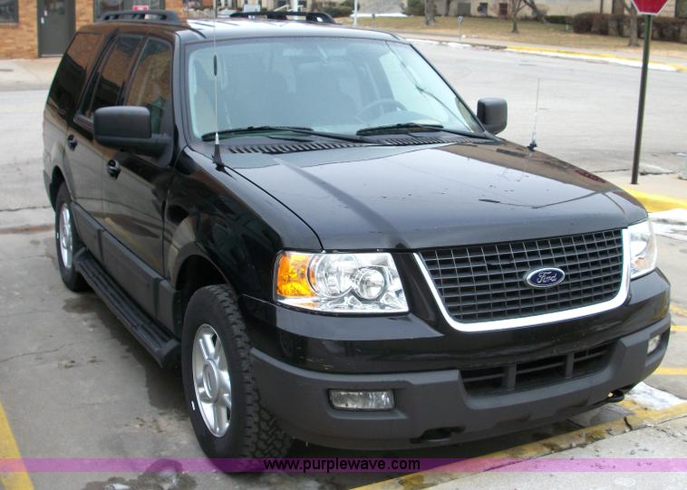image for item 9500 2005 Ford Expedition XLT SUV