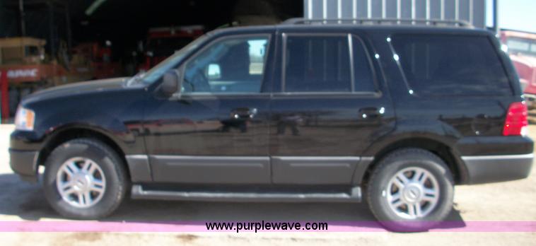 image for item 9500 2005 Ford Expedition XLT SUV