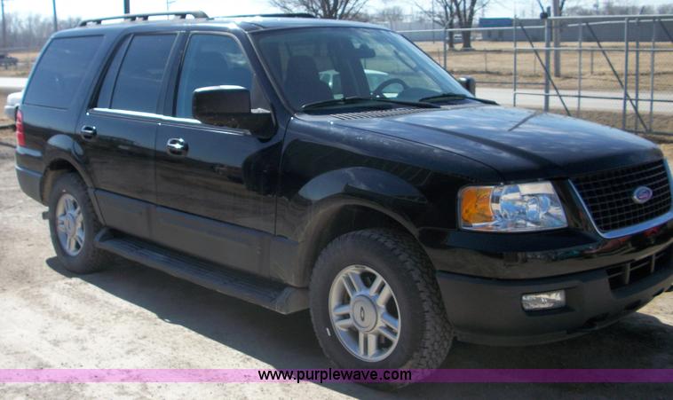 image for item 9500 2005 Ford Expedition XLT SUV