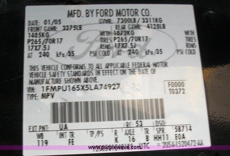 image for item 9500 2005 Ford Expedition XLT SUV