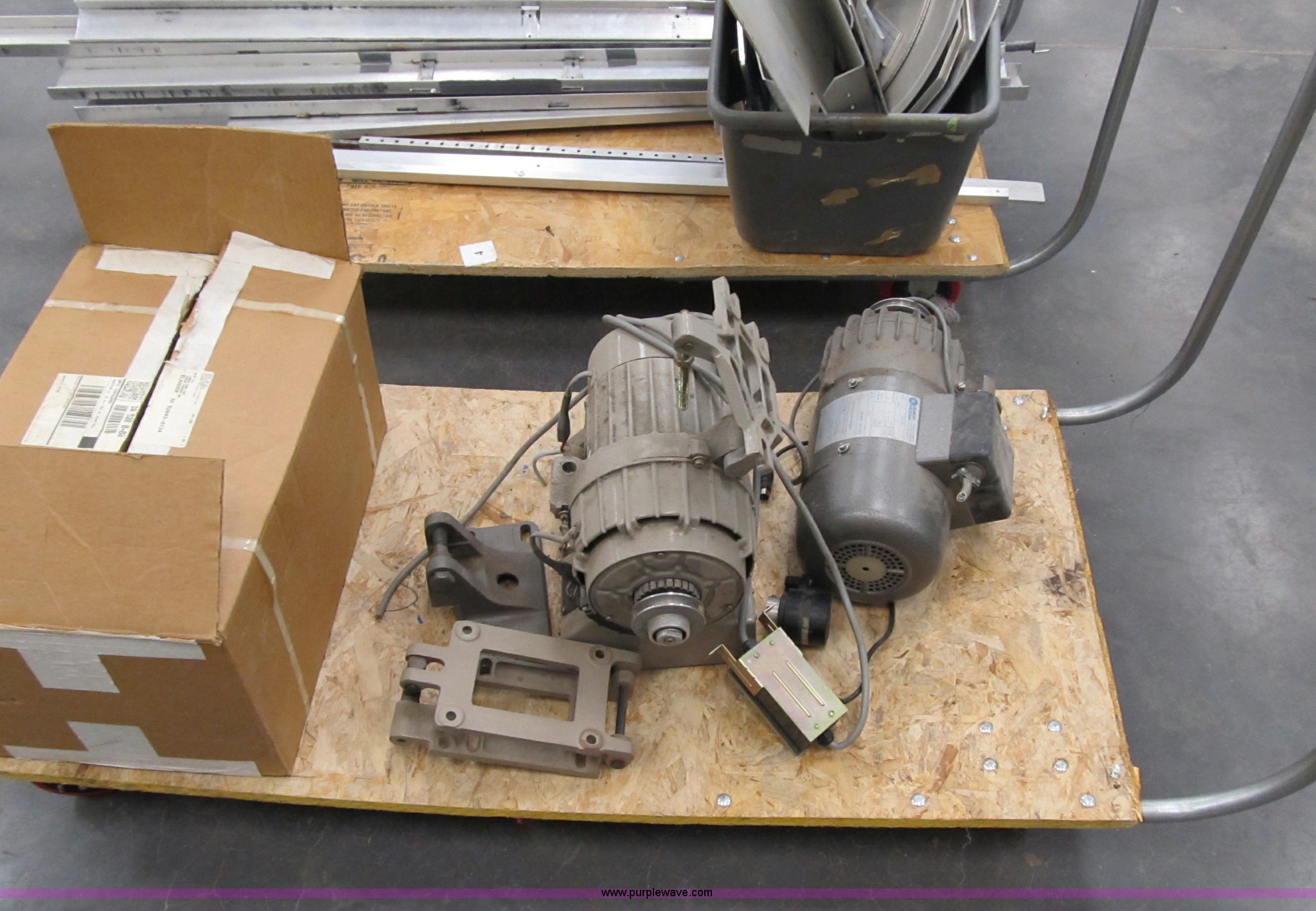 Assorted electrical in Elkader, IA Item 4038 sold Purple Wave