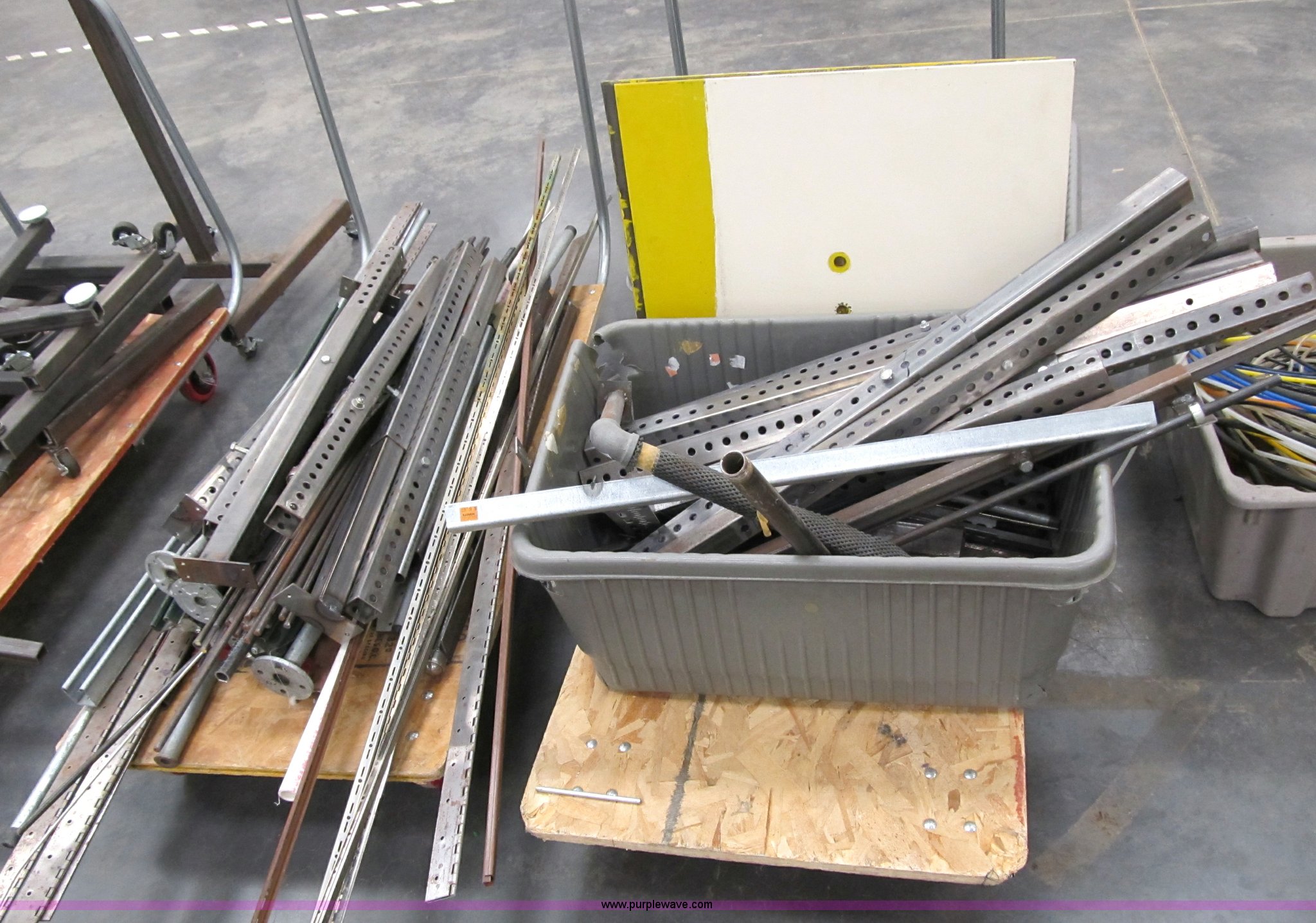 Assorted electrical in Elkader, IA Item 4038 sold Purple Wave