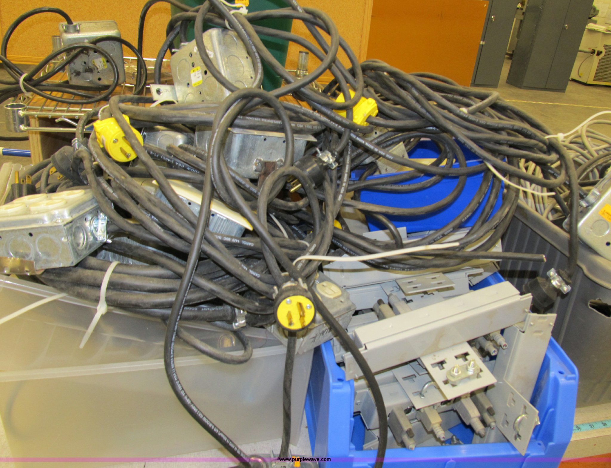 Assorted electrical in Elkader, IA Item 4038 sold Purple Wave