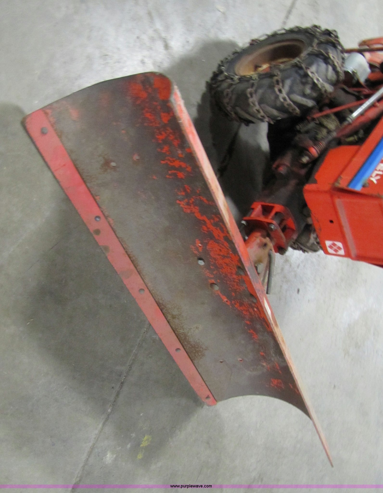 Gravely 5260 snow plow in Des Moines, IA Item 5327 sold Purple Wave