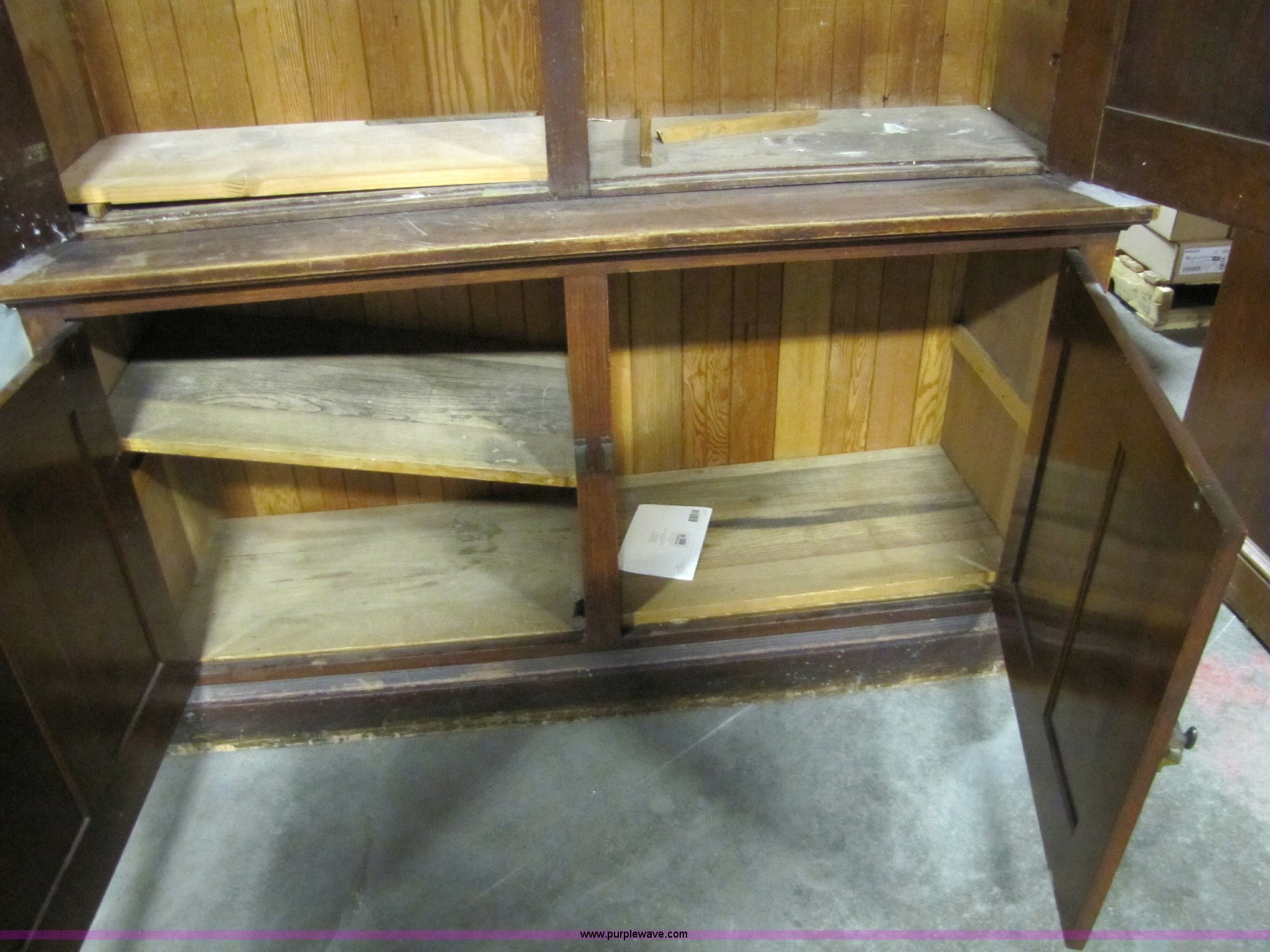 (2) piece hardwood in Des Moines, IA Item 5347 sold Purple Wave