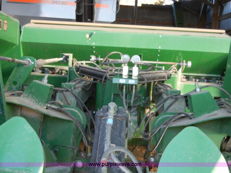 image for item 2217 1997 Great Plains 3S-3000 planter