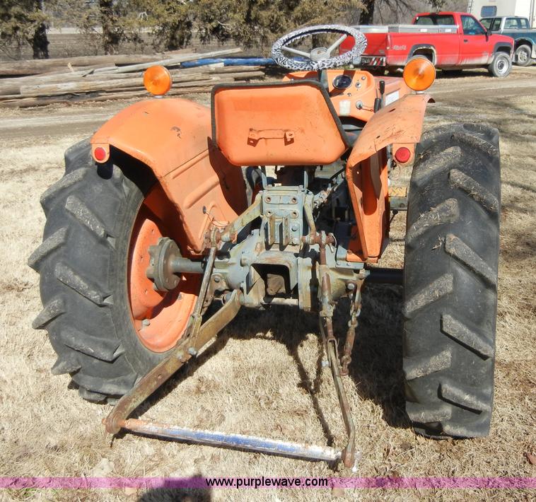 image for item 2280 Kubota L225 tractor