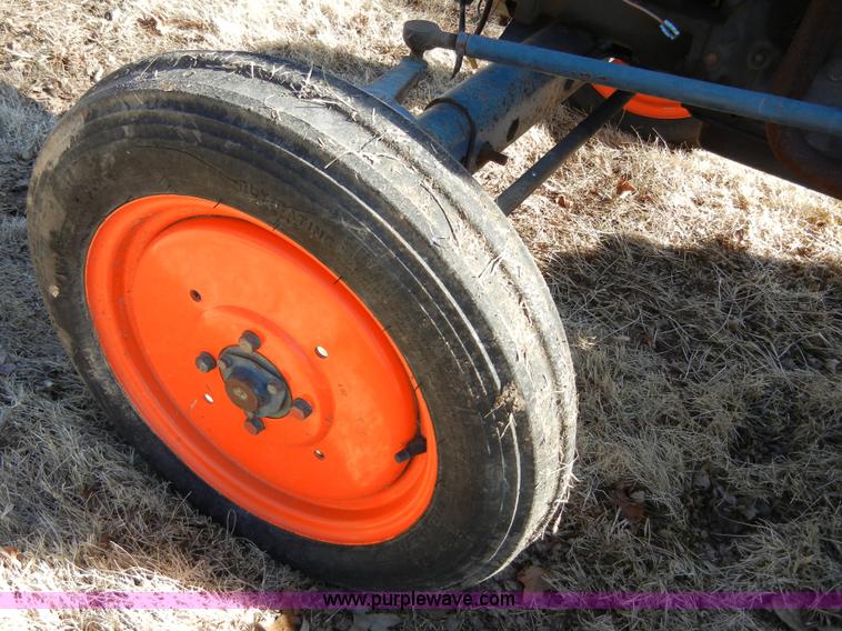 image for item 2280 Kubota L225 tractor