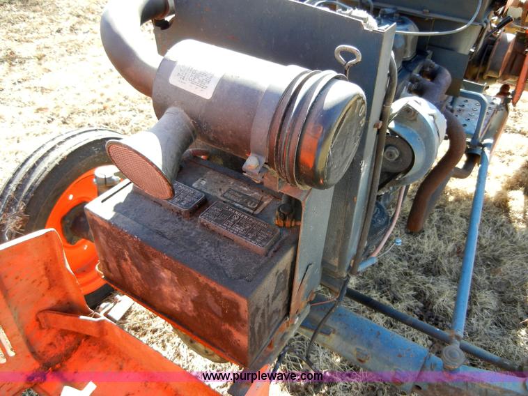 image for item 2280 Kubota L225 tractor