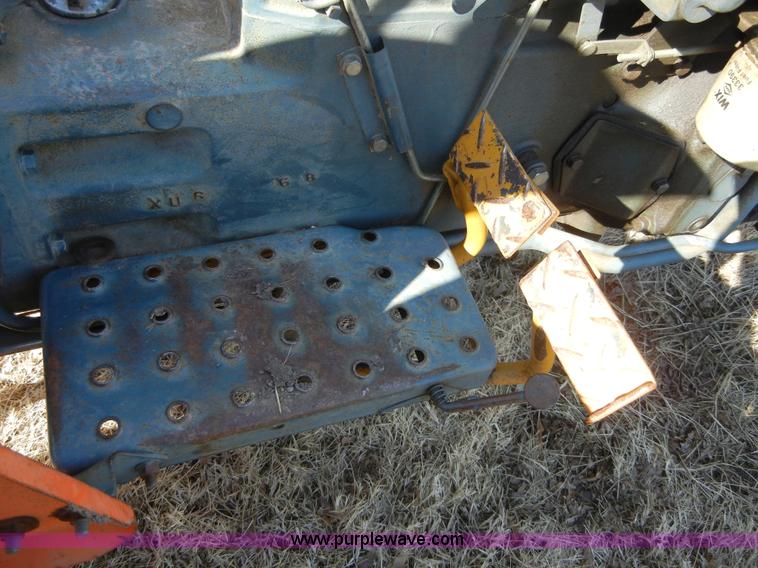 image for item 2280 Kubota L225 tractor