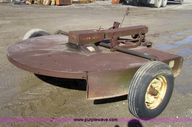 image for item 3206 John Deere 407 rotary mower
