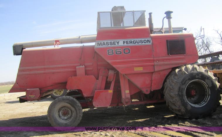 image for item 3207 1982 Massey-Ferguson 860 combine