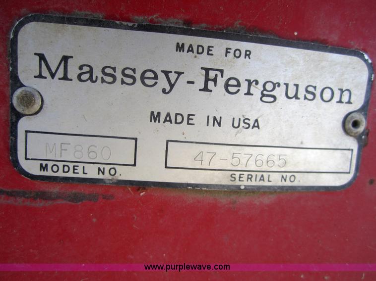 image for item 3207 1982 Massey-Ferguson 860 combine
