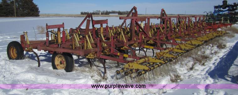image for item 3389 Bourgault Vibramaster 45' cultivator