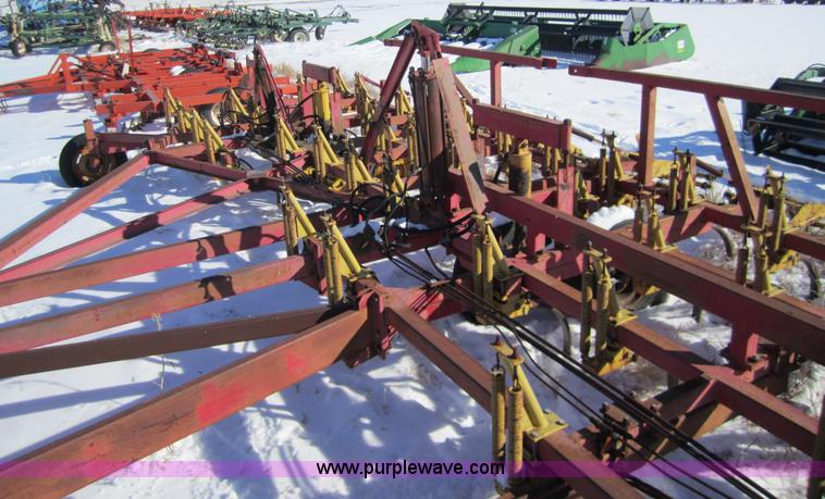 image for item 3389 Bourgault Vibramaster 45' cultivator