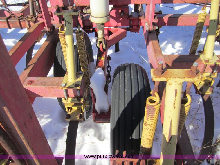 image for item 3389 Bourgault Vibramaster 45' cultivator
