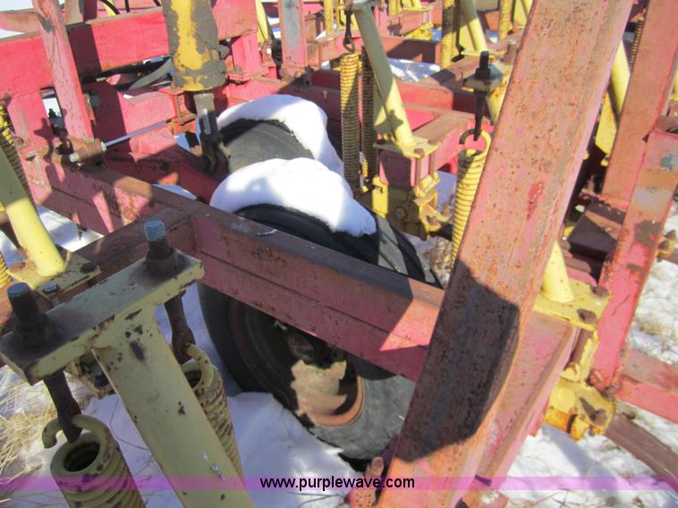 image for item 3389 Bourgault Vibramaster 45' cultivator