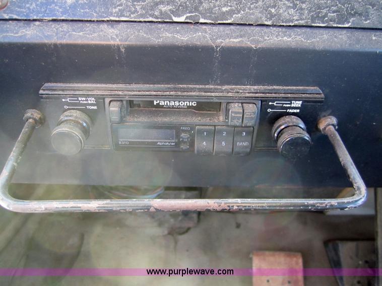 image for item 3390 1995 Tyler 4300 sprayer