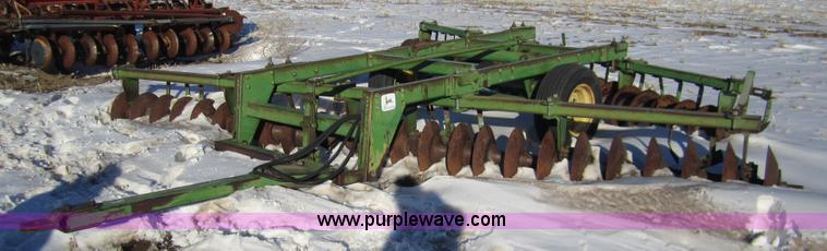 image for item 3394 John Deere 20' disk
