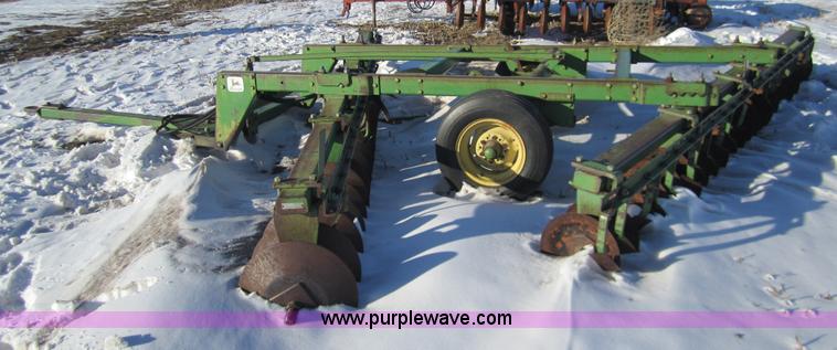 image for item 3394 John Deere 20' disk