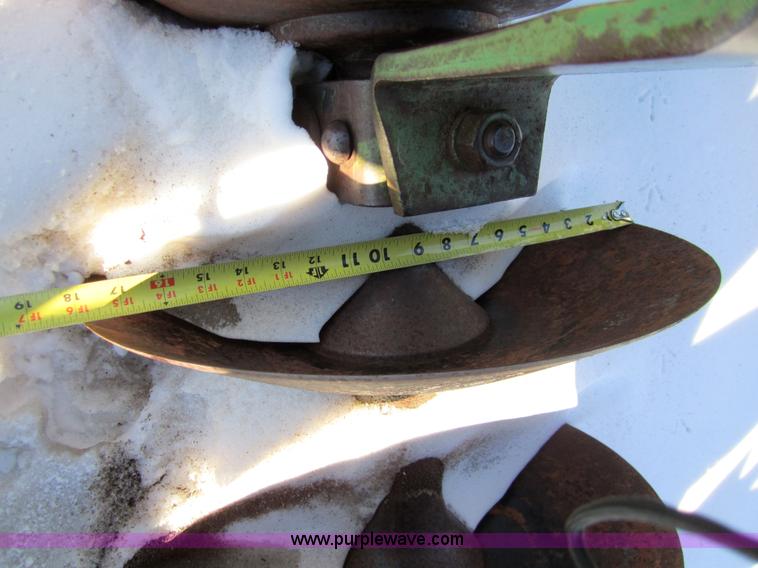 image for item 3394 John Deere 20' disk