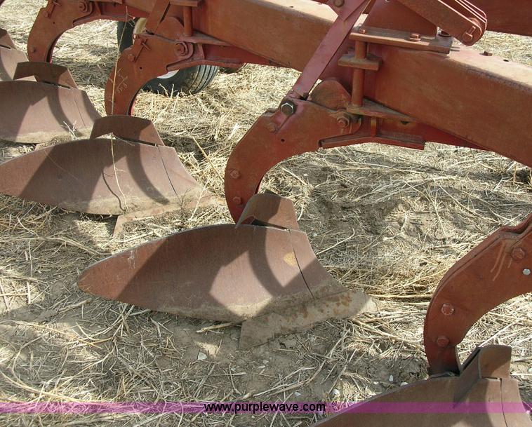 image for item 3427 Eight bottom plow