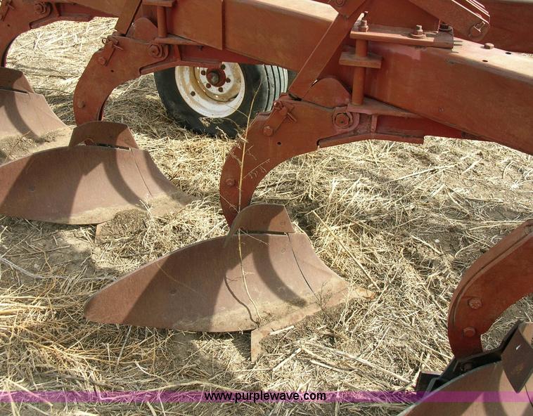 image for item 3427 Eight bottom plow