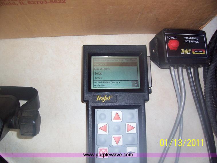 image for item 3433 Teejet Guideline GPS light bar with smartpad