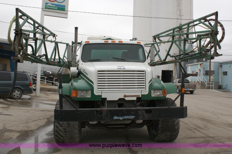 image for item 4884 1990 International Loral Easy-Rider 4900 sprayer