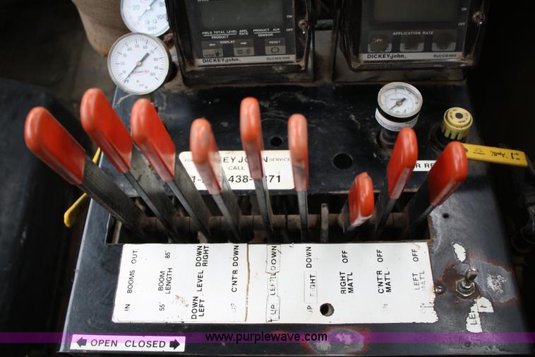 image for item 4884 1990 International Loral Easy-Rider 4900 sprayer