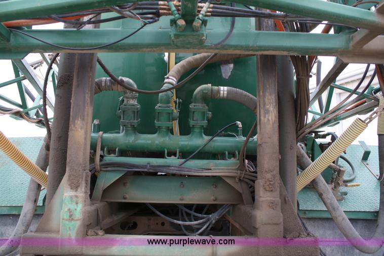 image for item 4884 1990 International Loral Easy-Rider 4900 sprayer