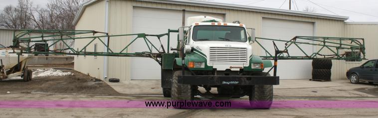 image for item 4884 1990 International Loral Easy-Rider 4900 sprayer