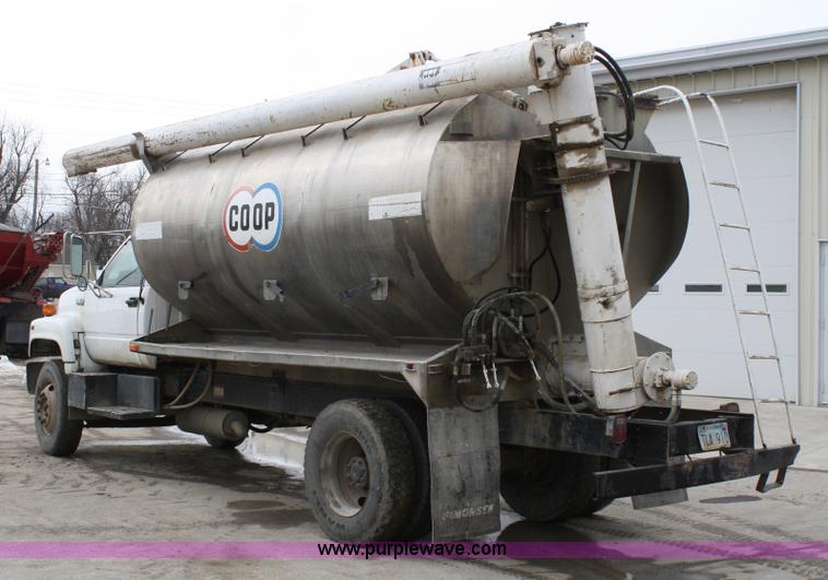 image for item 4885 1993 GMC TopKick bulk feed truck