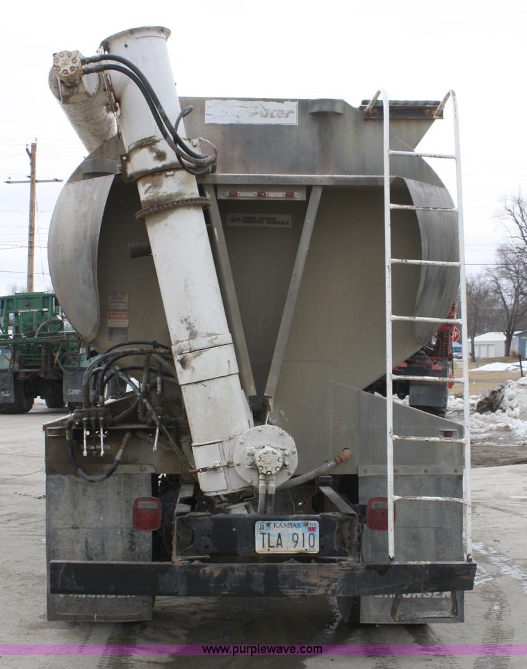 image for item 4885 1993 GMC TopKick bulk feed truck
