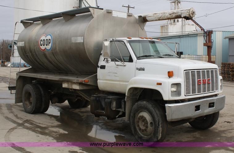 image for item 4885 1993 GMC TopKick bulk feed truck