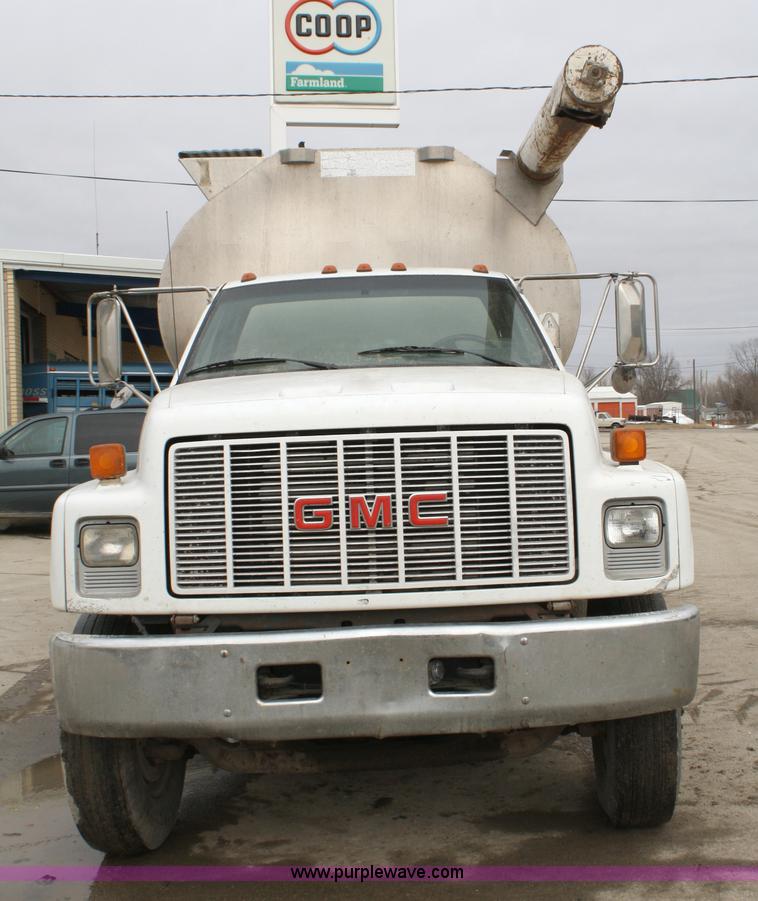 image for item 4885 1993 GMC TopKick bulk feed truck