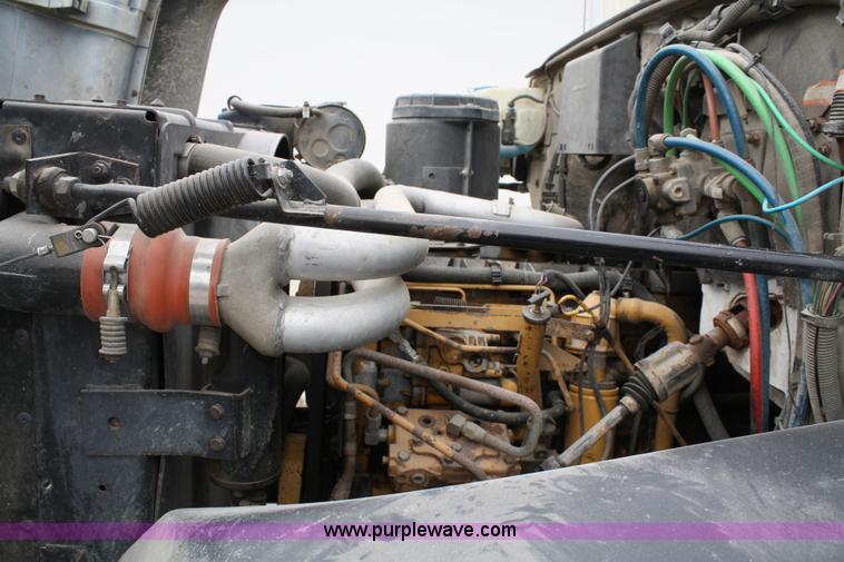 image for item 4885 1993 GMC TopKick bulk feed truck