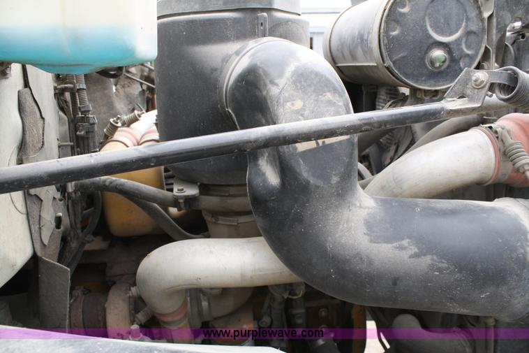 image for item 4885 1993 GMC TopKick bulk feed truck