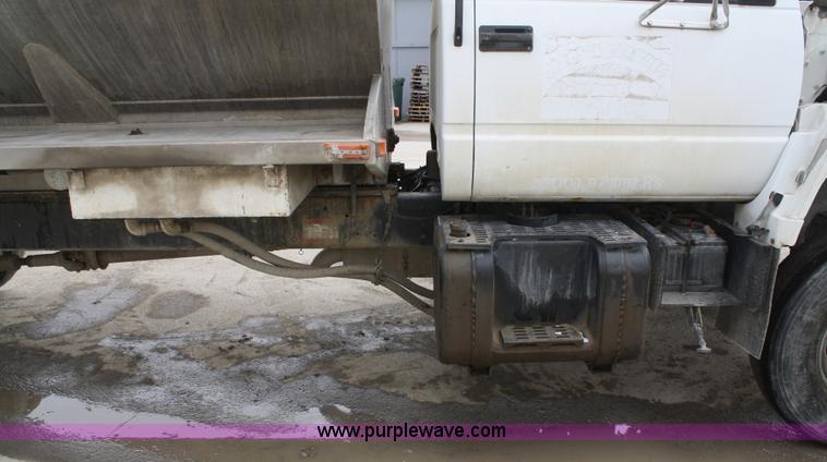 image for item 4885 1993 GMC TopKick bulk feed truck