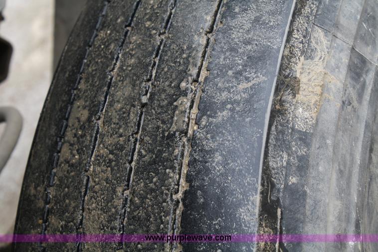 image for item 4885 1993 GMC TopKick bulk feed truck