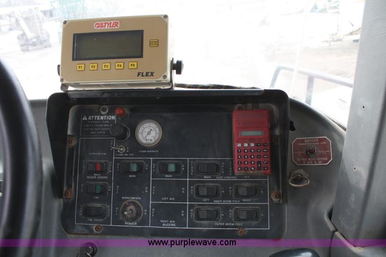 image for item 4886 1998 Case IH FLX 4300 fertilizer applicator