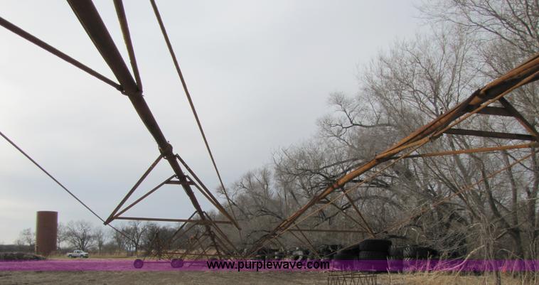image for item 5197 1978 Valley 4271/4071 irrigation pivot