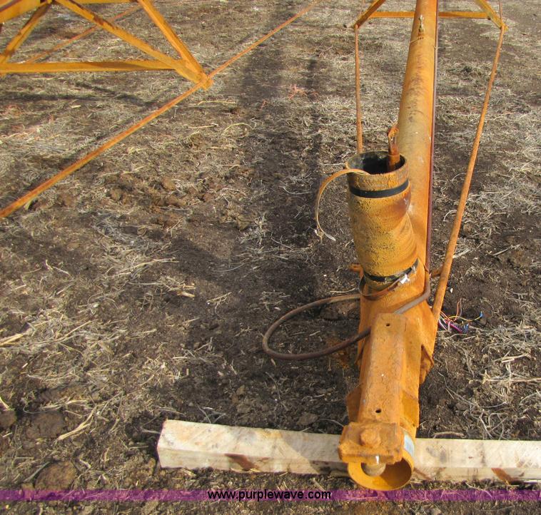 image for item 5197 1978 Valley 4271/4071 irrigation pivot