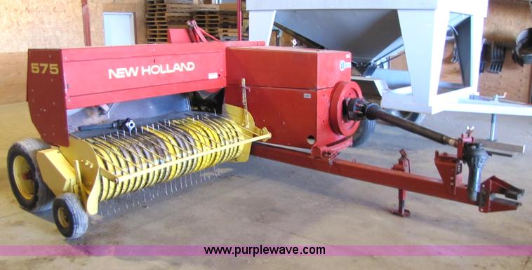 image for item 5203 New Holland 575 small square baler